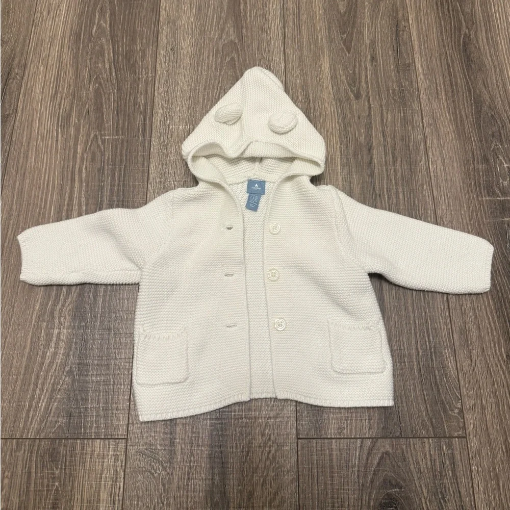 Baby Gap Knitted Button up with Bear Hood Size 6-12 Months White
